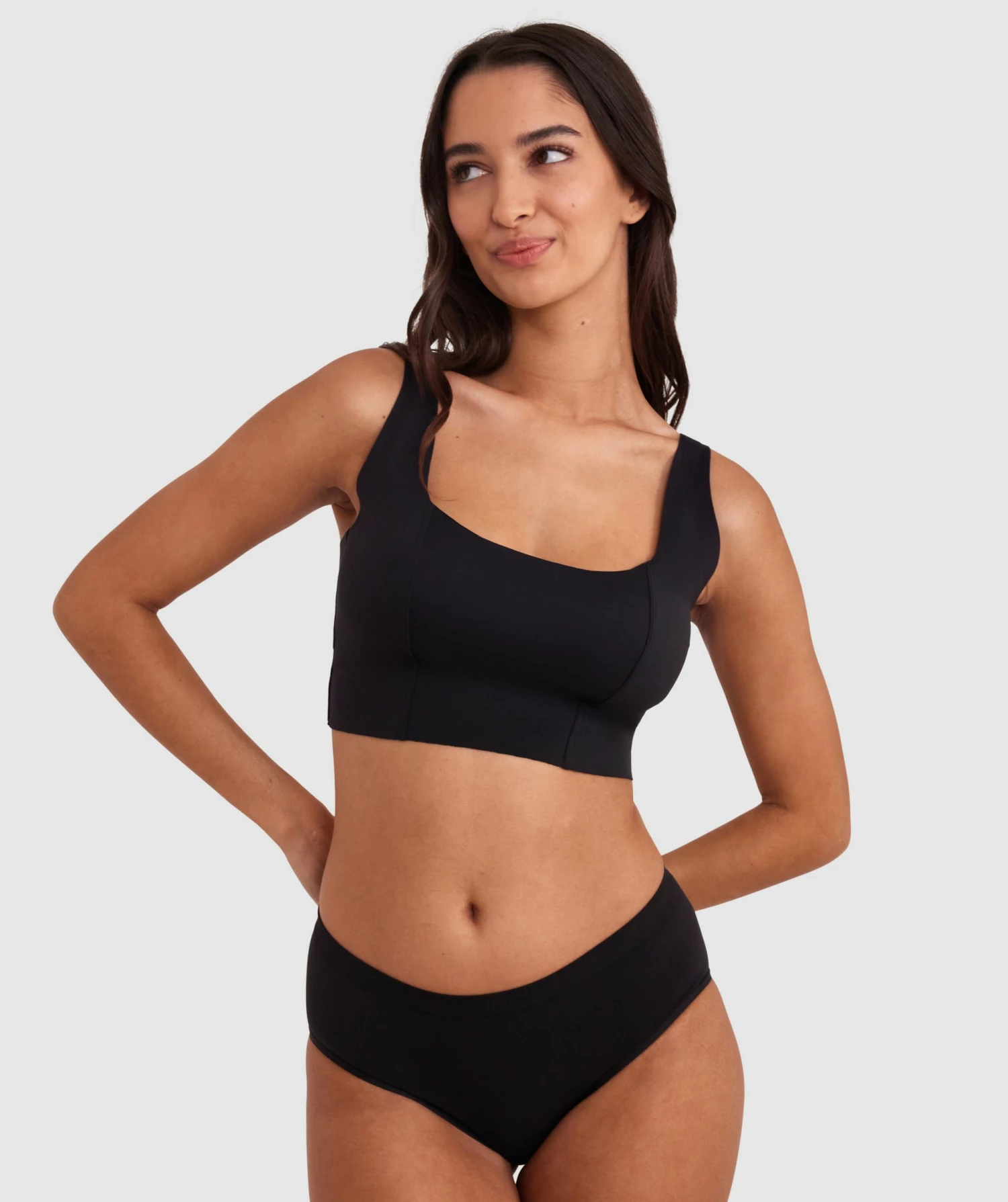 Base Layers Wirefree Crop - Black 5 Base Layers Wirefree Crop - Black - Image 5