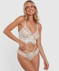 Enchanted Millicent Plunge Underwire Bra - Ivory