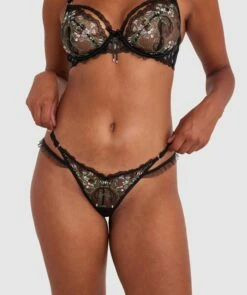 Enchanted Moonlight In Vermont Mini V - Black