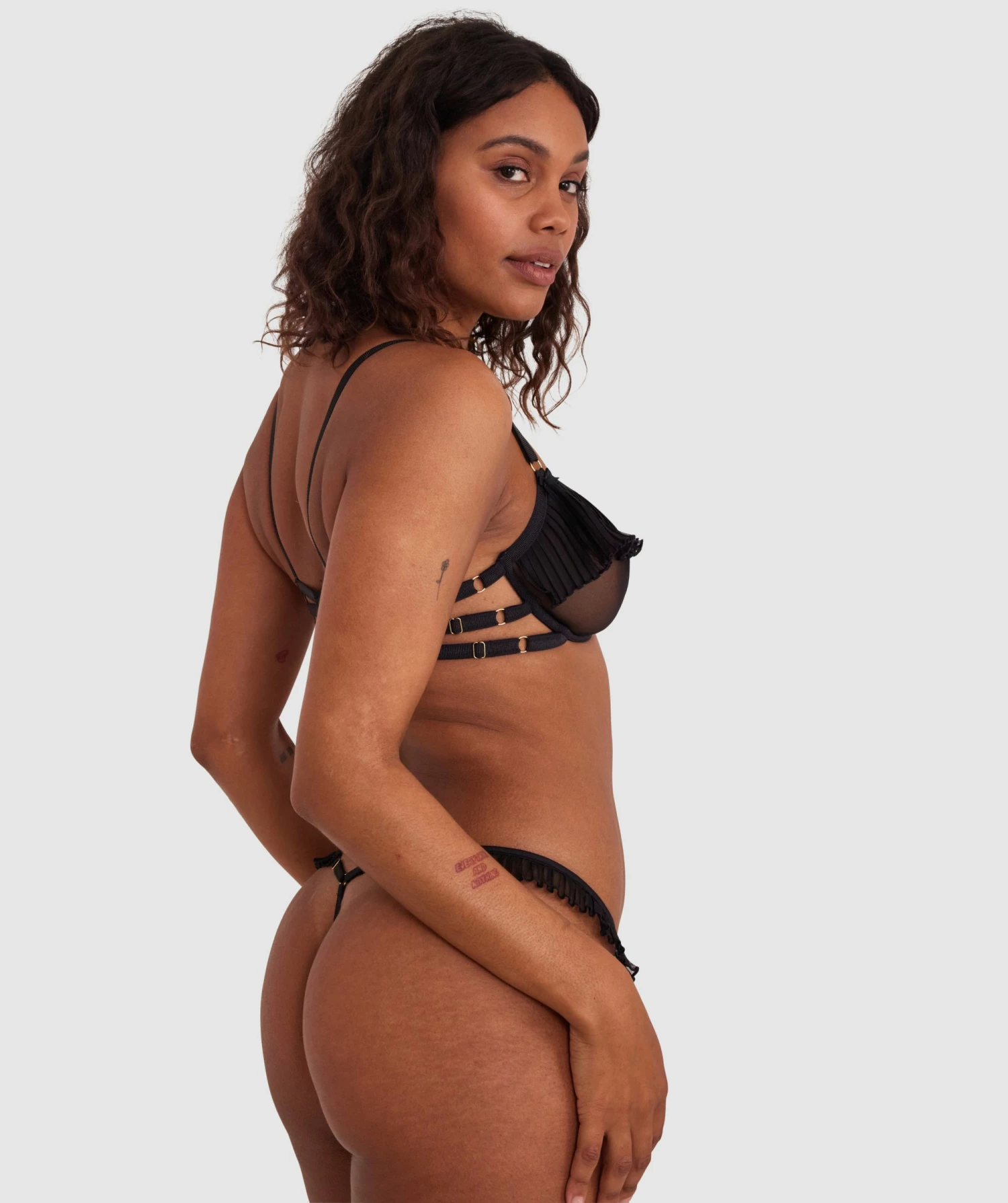 Night Games Com-pleat Me Underwire & Mini V Set - Black 4 Night Games Com-pleat Me Underwire & Mini V Set - Black - Image 4