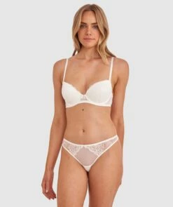 Sally V String - Ivory