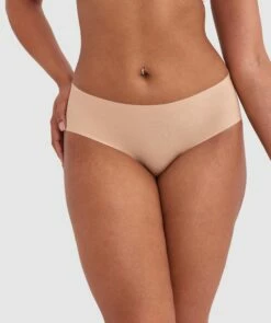 Smooth Comfort Shortie - Nude