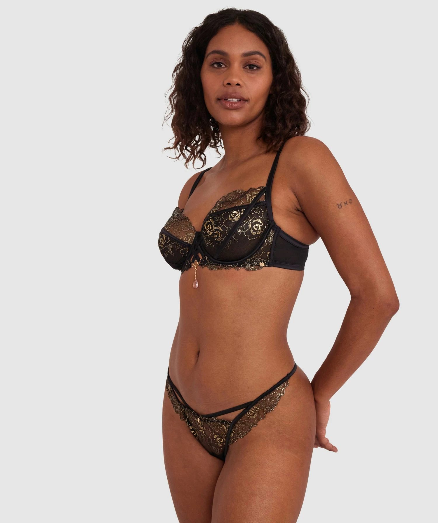 Vamp Enjoy Lovebirds V String - Black 2 Vamp Enjoy Lovebirds V String - Black - Image 2