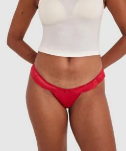 Vivienne Mini V - Red